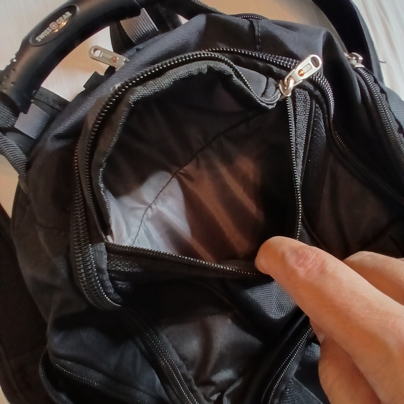 .SwissGear ScanSmart Laptop Backpack Black 17" Airflow. - Picture 11 of 16